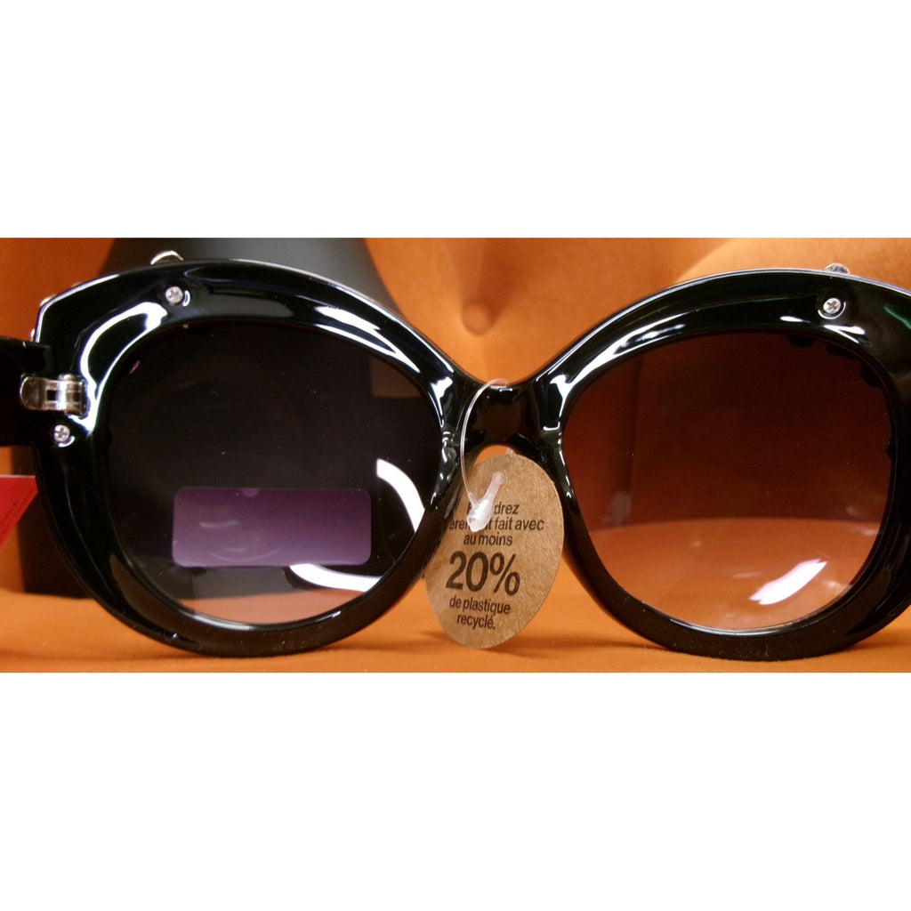 Betsey Johnson Oversized Floral Sunglasses With UV Protection & Recycled Plastic Frame